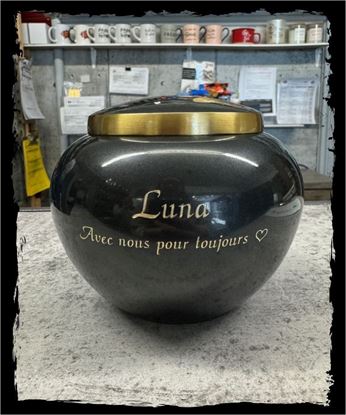 Image de Gravure sur urne