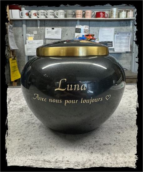 Image sur Gravure sur urne